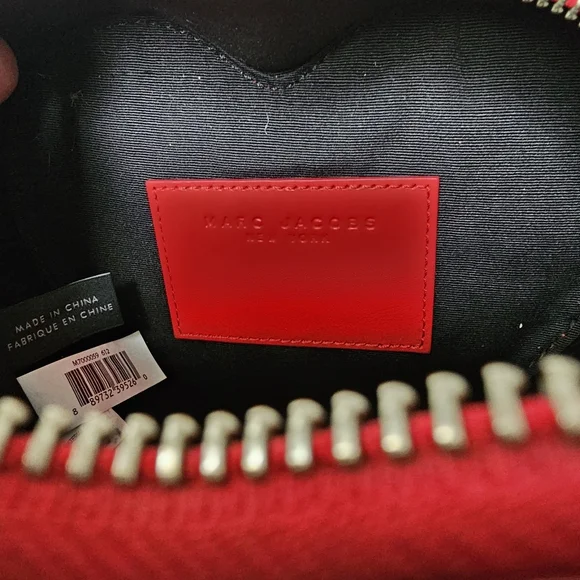 Marc Jacobs Heart Shaped purse - Picture 7 of 16